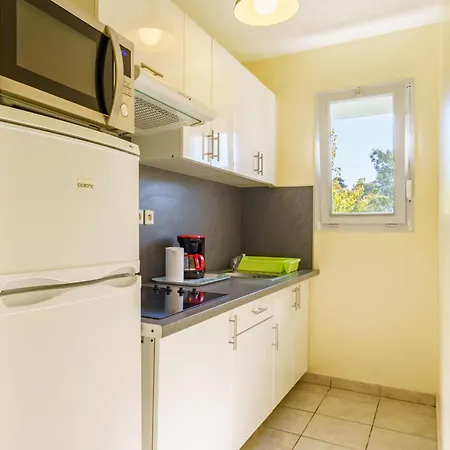 Holiday home Les 7 Nains-3 By Interhome